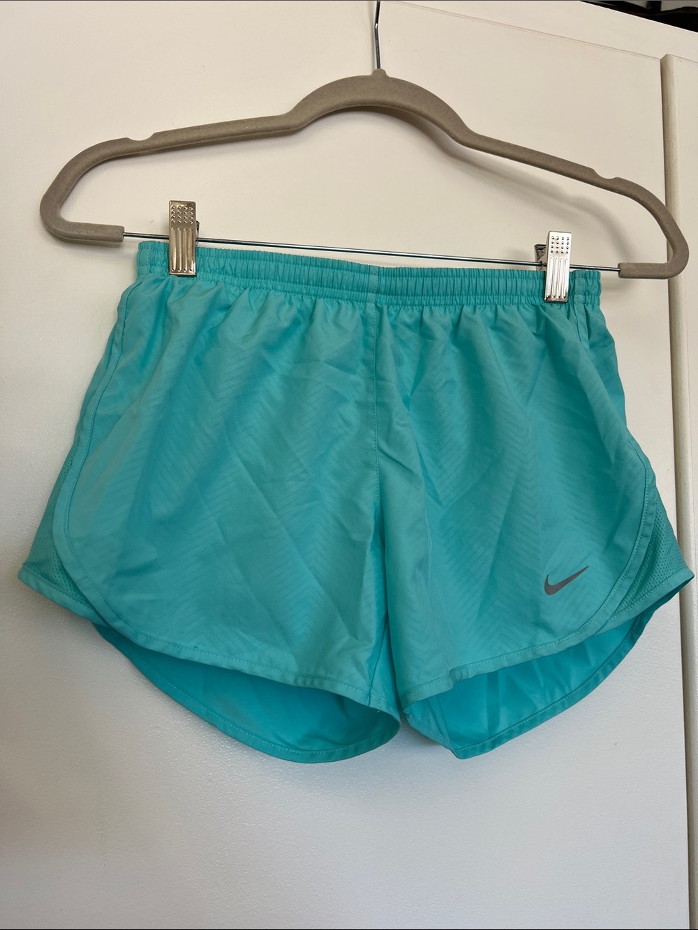 Nike Women's Teal Blue Athletic Running Shorts Dri Fit Women’s XS Back Pocket